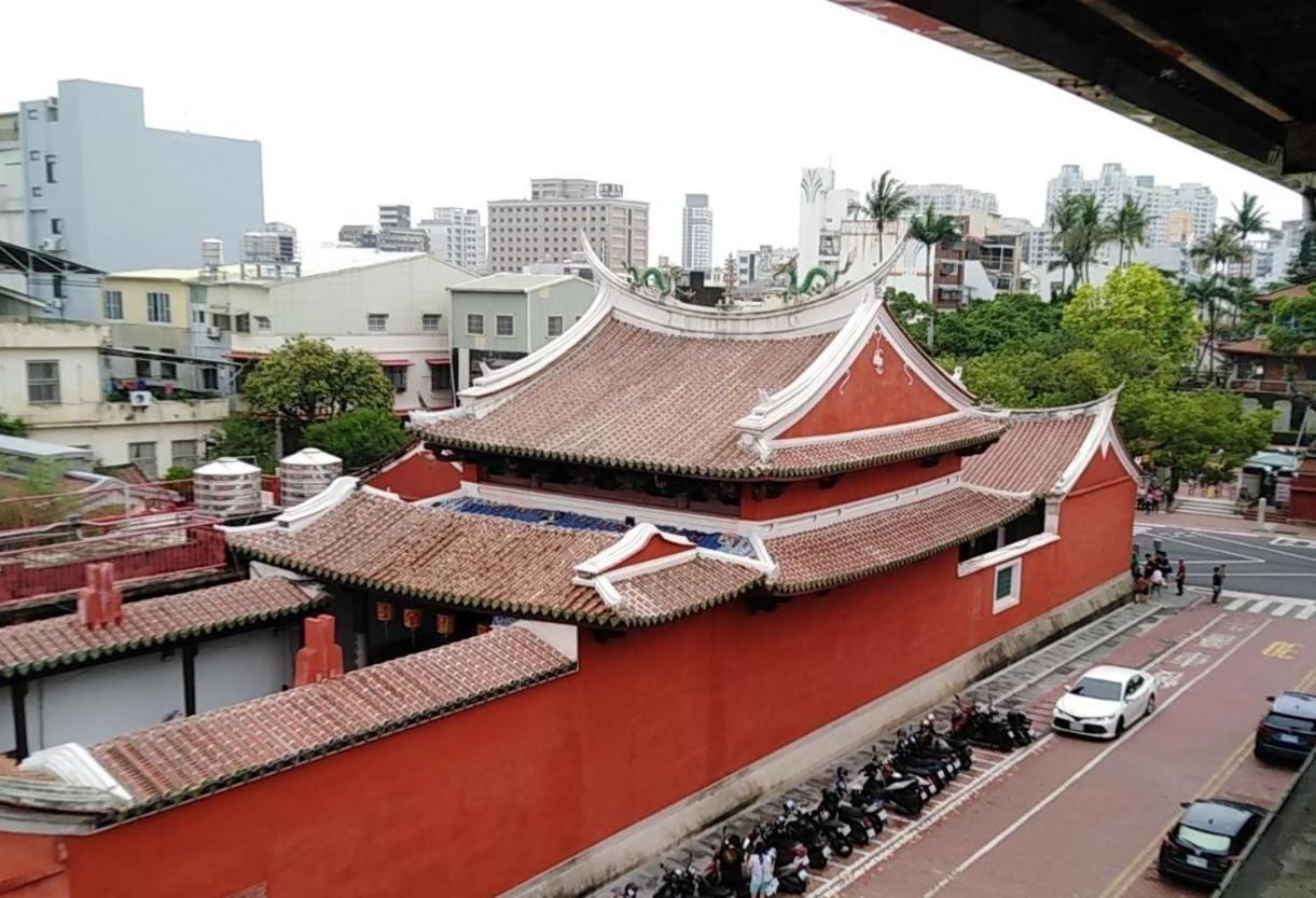 Temple Side Hostel Tainan Eksteriør bilde