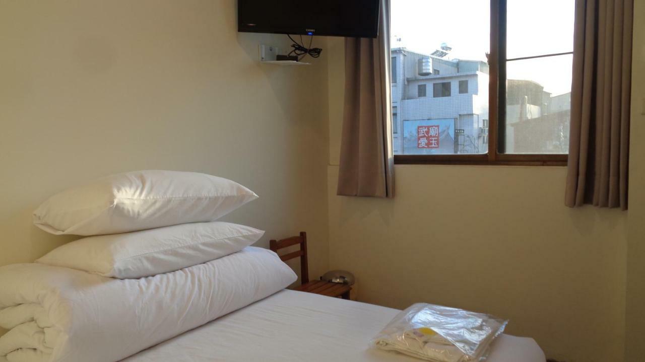 Temple Side Hostel Tainan Eksteriør bilde