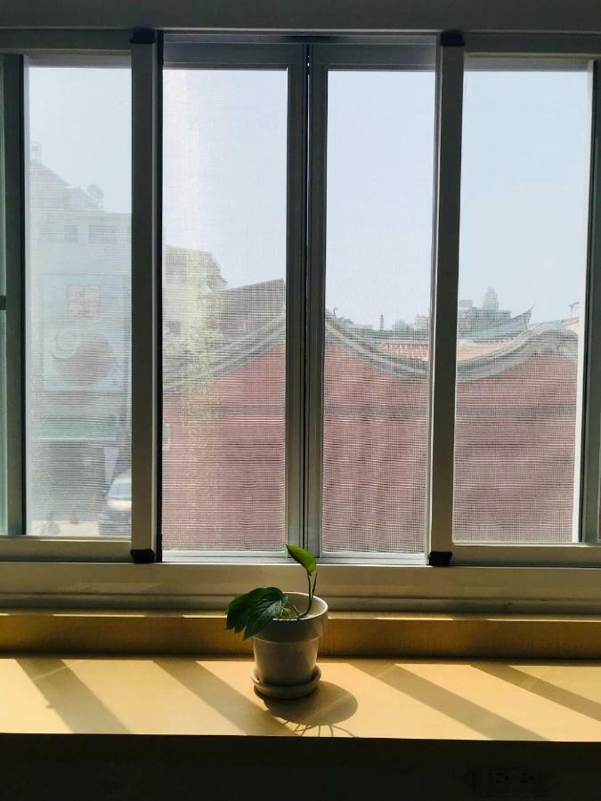 Temple Side Hostel Tainan Eksteriør bilde